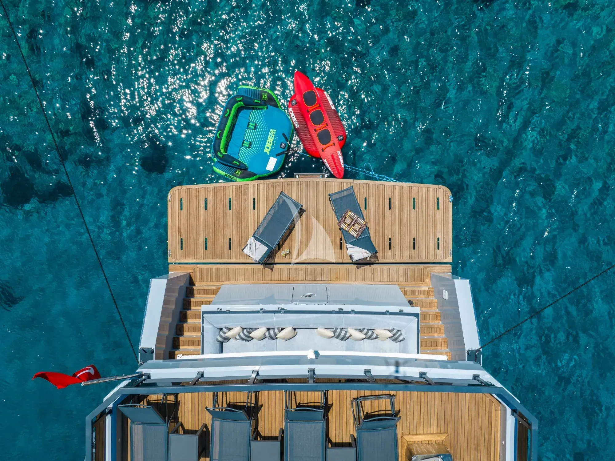 CALM DOWN yacht photo